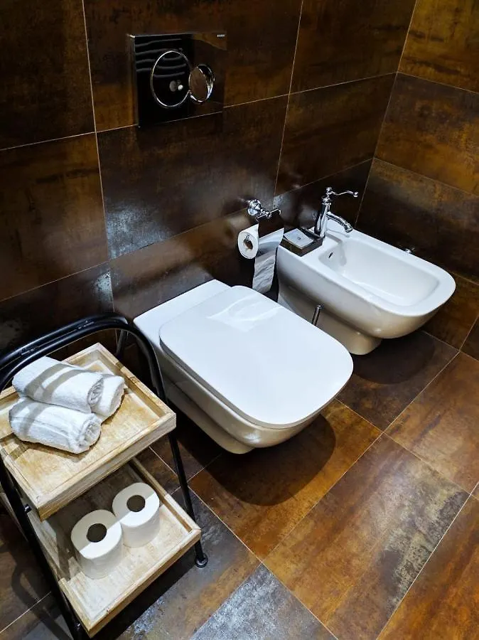 Apartment Beautiful Basement-Tony Appartment-In The Heart Of Milan