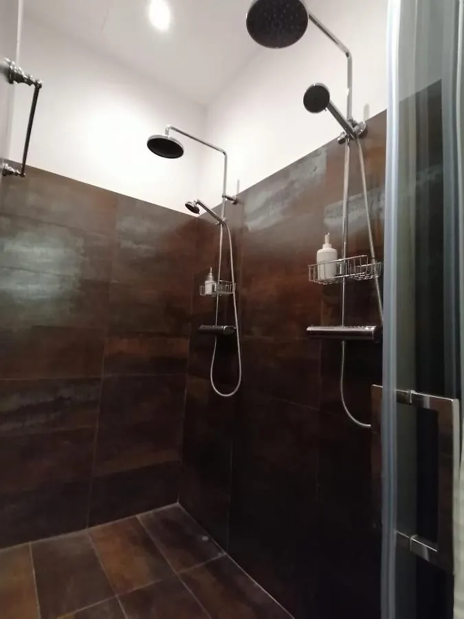 Beautiful Basement-Tony Appartment-In The Heart Of Milan Apartment
